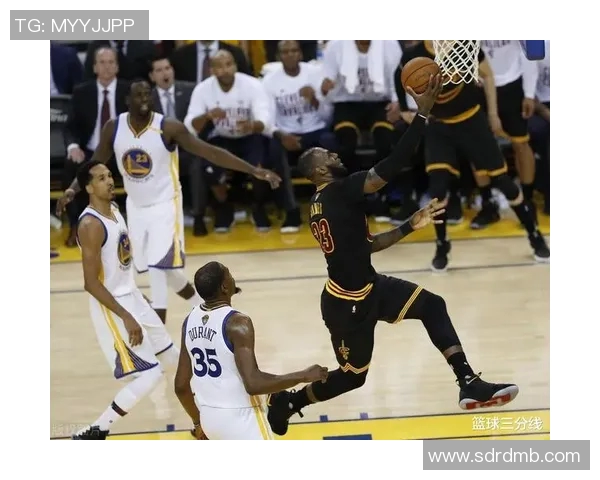 火前勇士激战比分揭晓赛季精彩瞬间回顾与分析